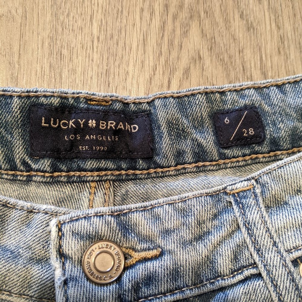 Lucky brand shorts; excellent condition